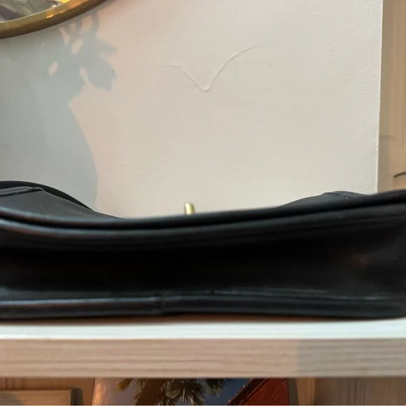 Coach Vintage Dinky Black Crossbody Bag with Gold Hardware - Picture 4 of 11